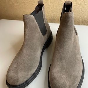 GEOX Men’s Leather Chelsea Boots